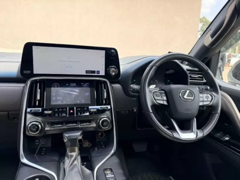 Lexus LX 600   - 2022