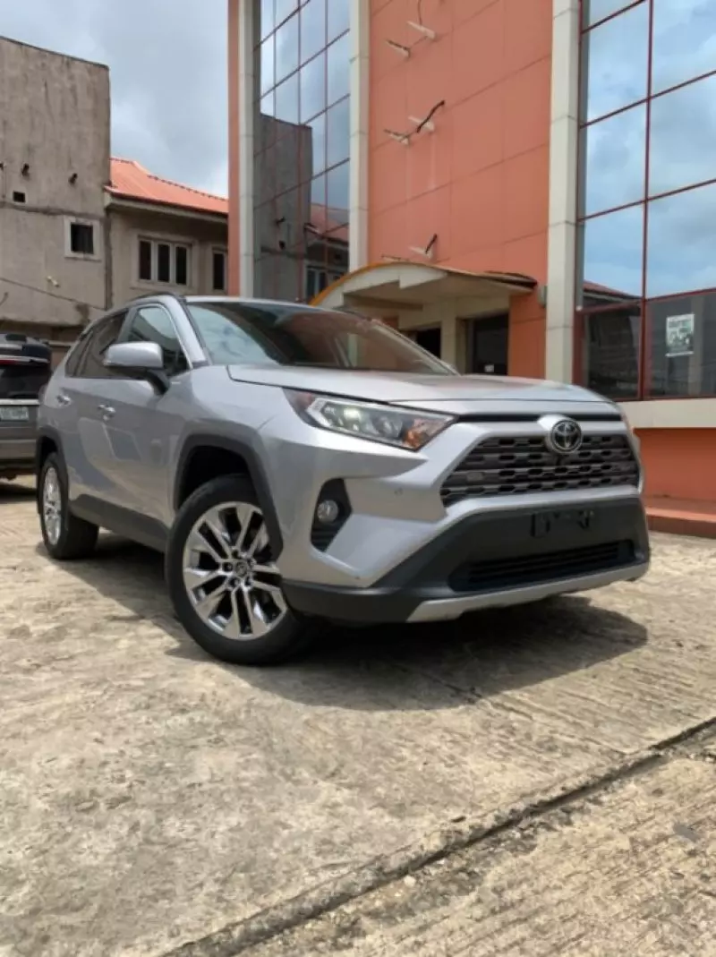 TOYOTA RAV 4   - 2019