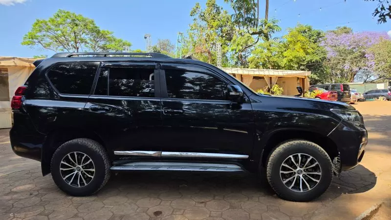TOYOTA Land Cruiser Prado   - 2011