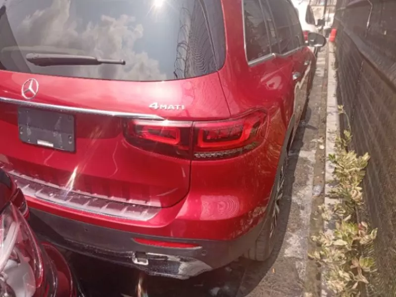 Mercedes-Benz GLB 250   - 2021