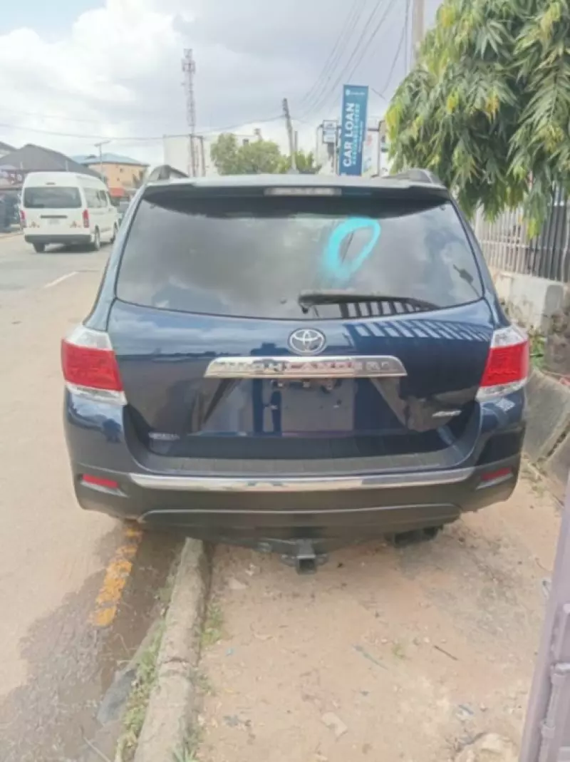 TOYOTA Highlander   - 2011