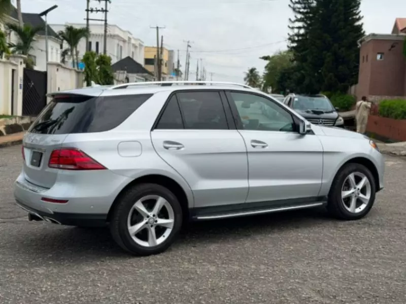 Mercedes-Benz GLE 350   - 2017