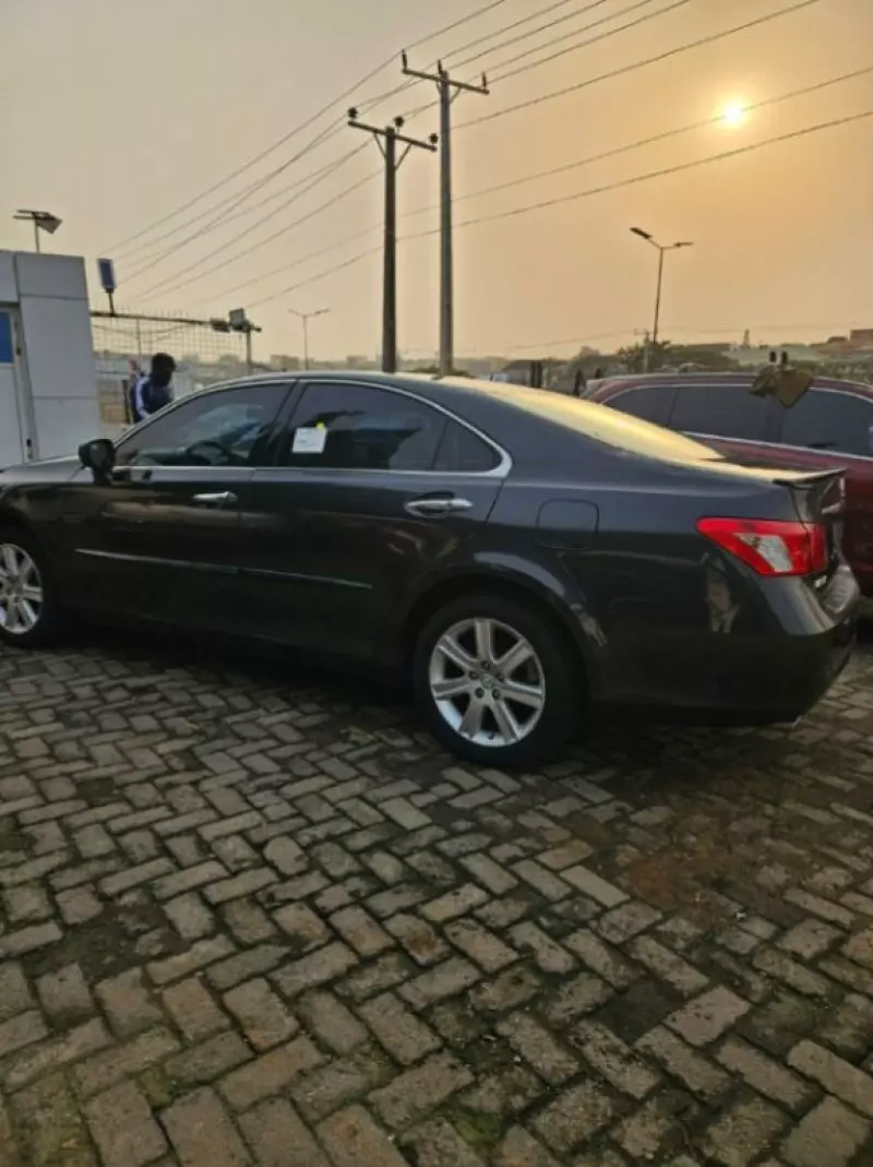 Lexus ES 350   - 2009