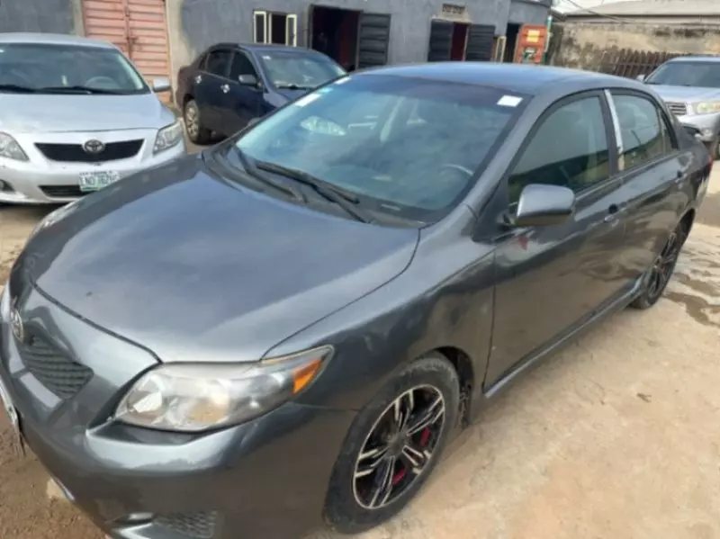 TOYOTA Corolla - 2009