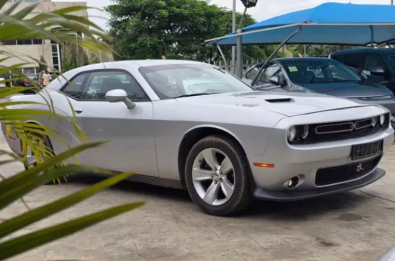 Dodge Challenger   - 2021