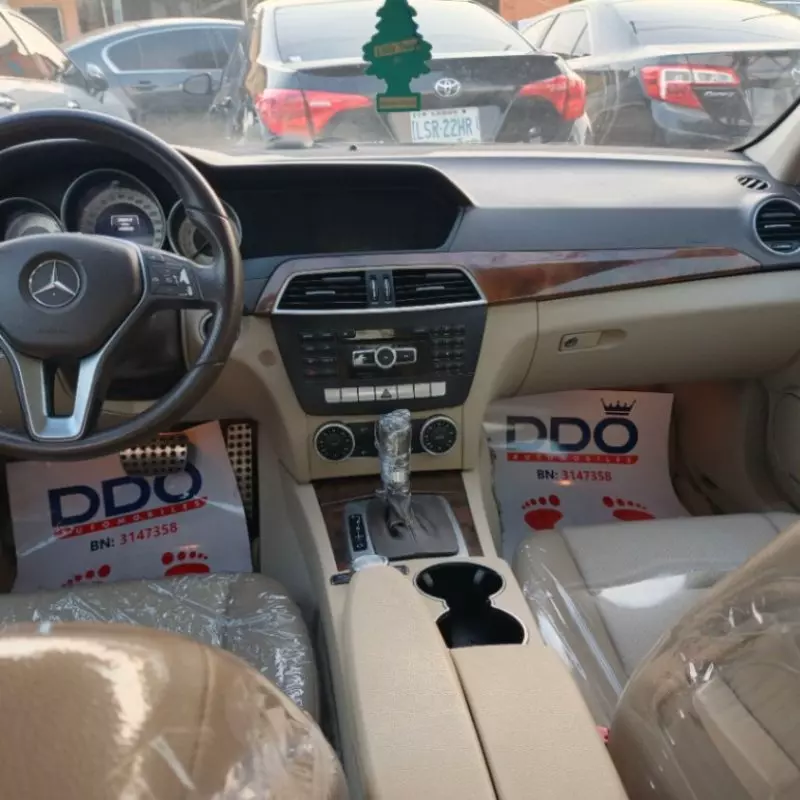 Mercedes-Benz C 300   - 2014