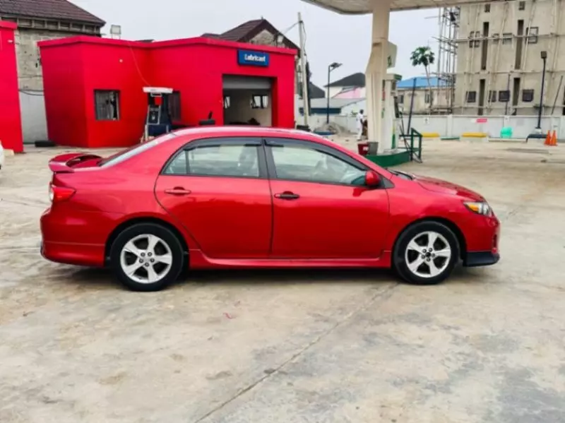 Toyota Corolla   - 2013