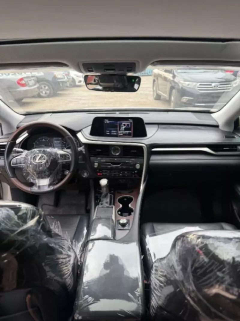 Lexus RX   - 2020