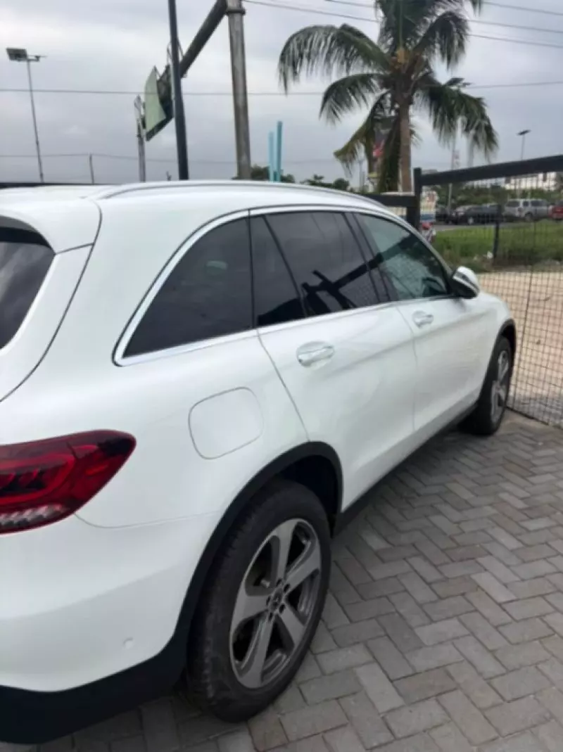 Mercedes-Benz GLC 300   - 2022