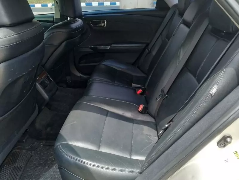 Toyota Avalon   - 2013