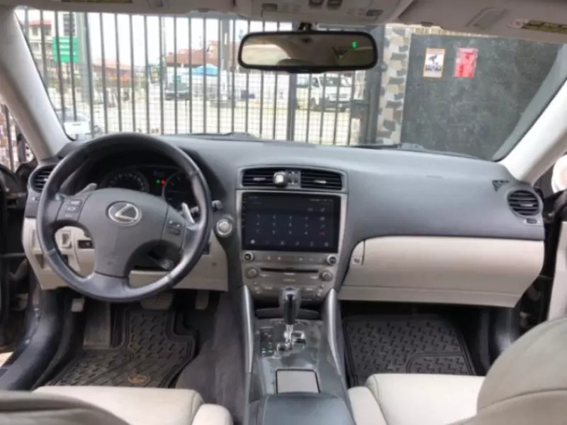 Lexus IS   - 2009