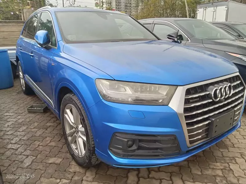 Audi Q7   - 2016