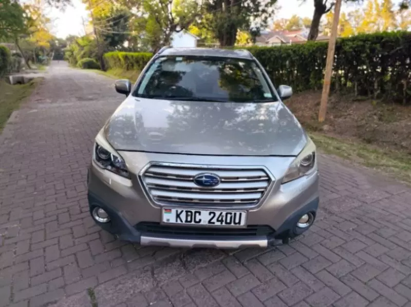 Subaru Outback   - 2015