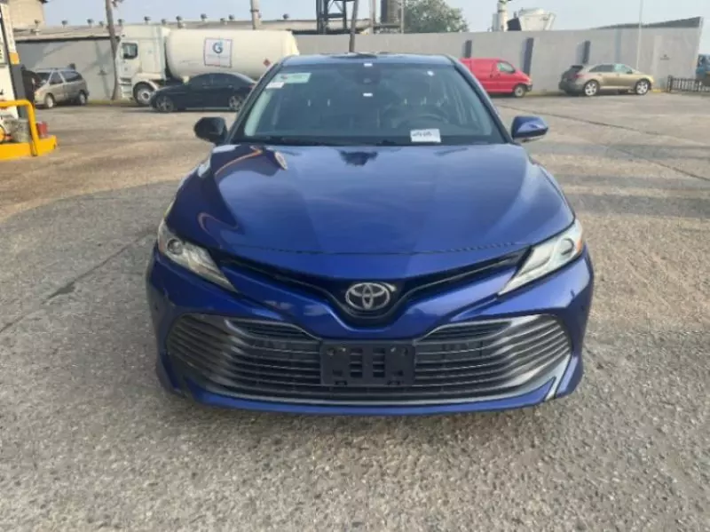Toyota Camry   - 2018