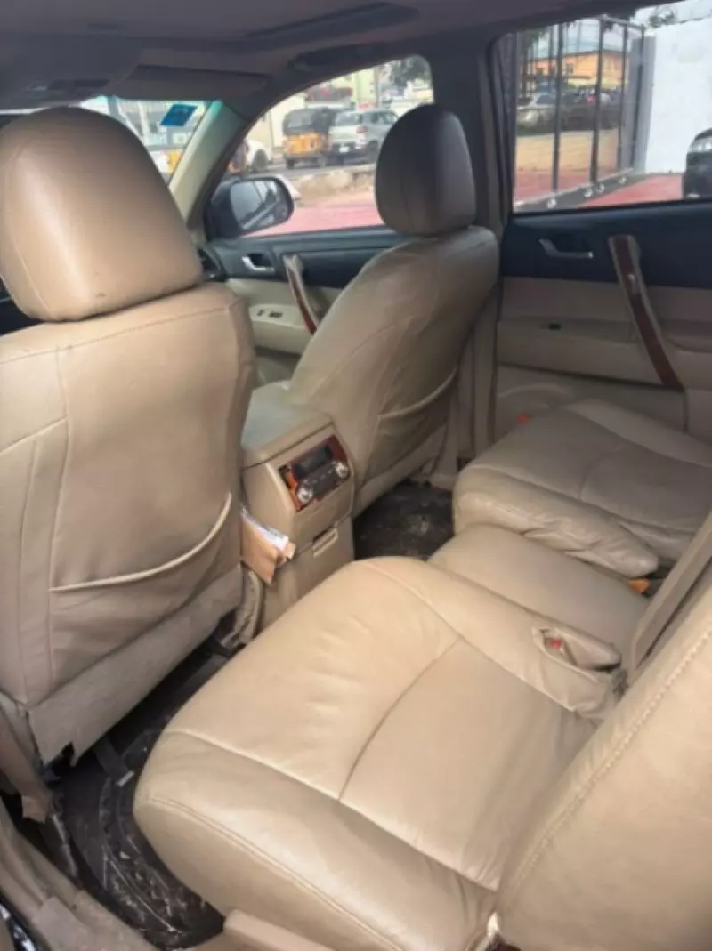 Toyota Highlander - 2012