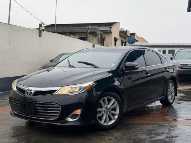 Toyota Avalon - 2013
