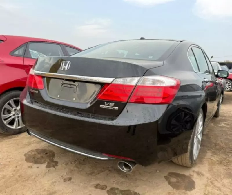 Honda Accord   - 2015