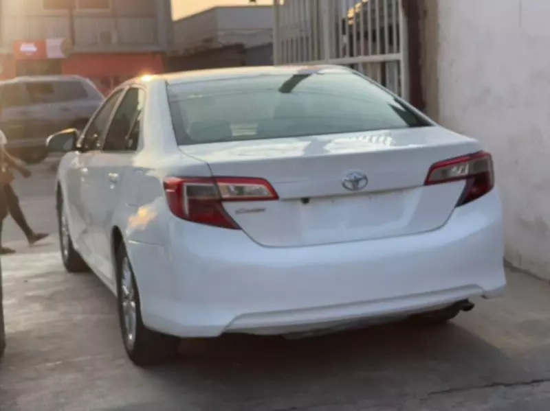 Toyota Camry - 2012