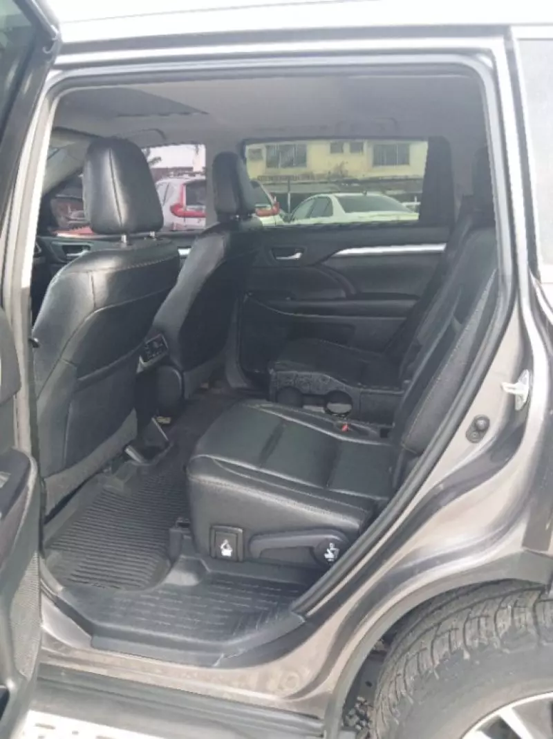 TOYOTA Highlander - 2016