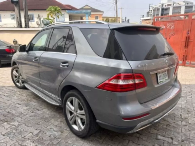 Mercedes-Benz ML 350   - 2012