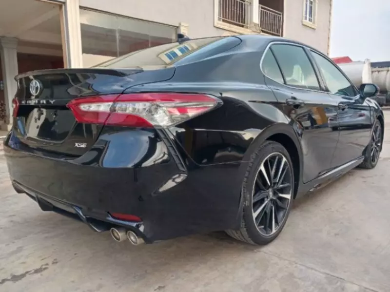 TOYOTA Camry   - 2018