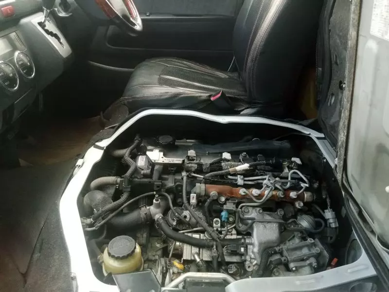Toyota Hiace   - 2015