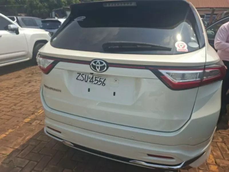 TOYOTA Harrier   - 2017