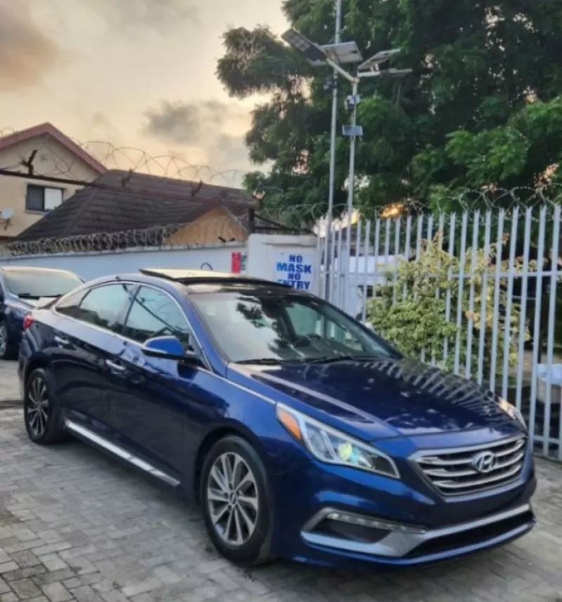 Hyundai Sonata   - 2015