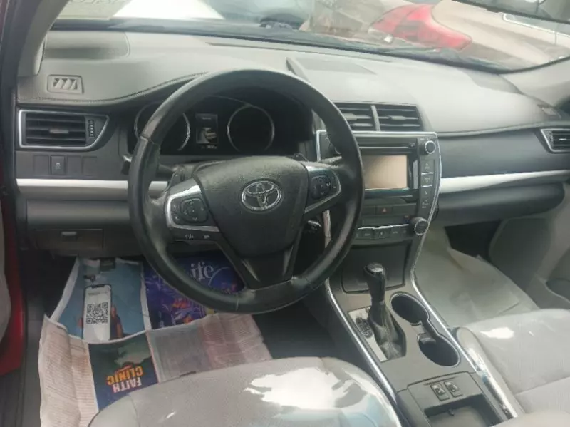 Toyota camry   - 2016