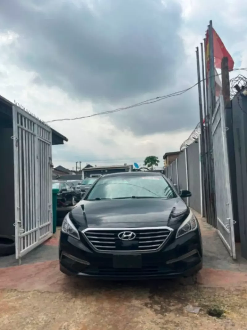 Hyundai Sonata   - 2015