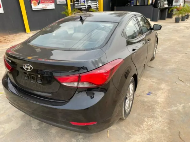 Hyundai Elantra   - 2014