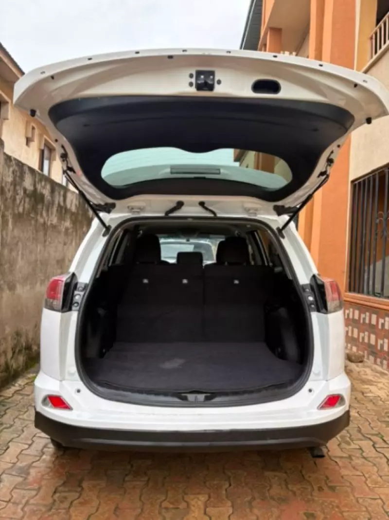 TOYOTA Rav4   - 2016