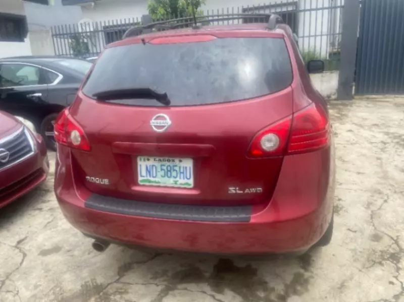 Nissan Rogue   - 2008