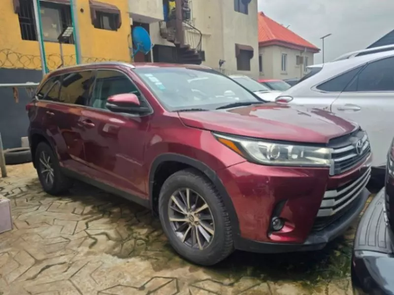 TOYOTA Highlander   - 2015