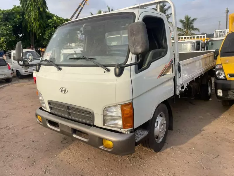 Hyundai Mighty   - 2012