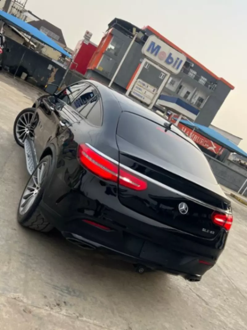 Mercedes-Benz GLE 43 AMG - 2019
