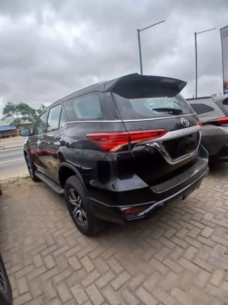 TOYOTA Fortuner   - 2025