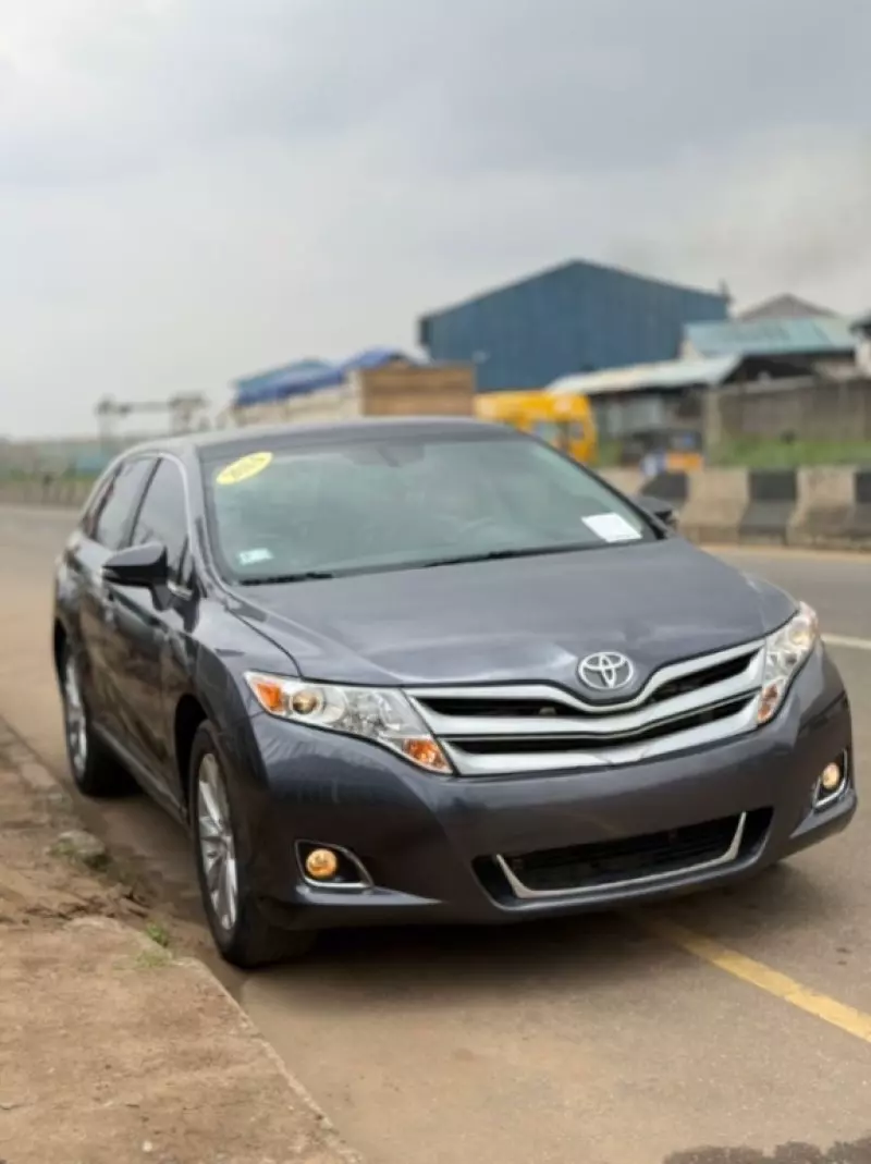 Toyota Venza   - 2014