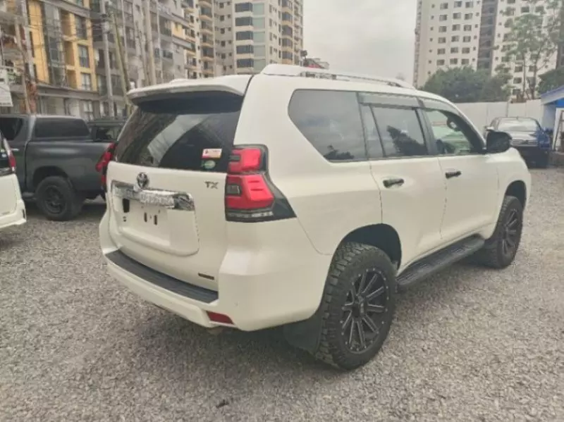 TOYOTA Landcruiser Prado   - 2019