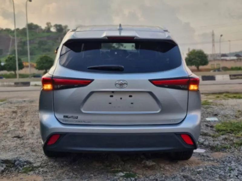 TOYOTA Highlander - 2020