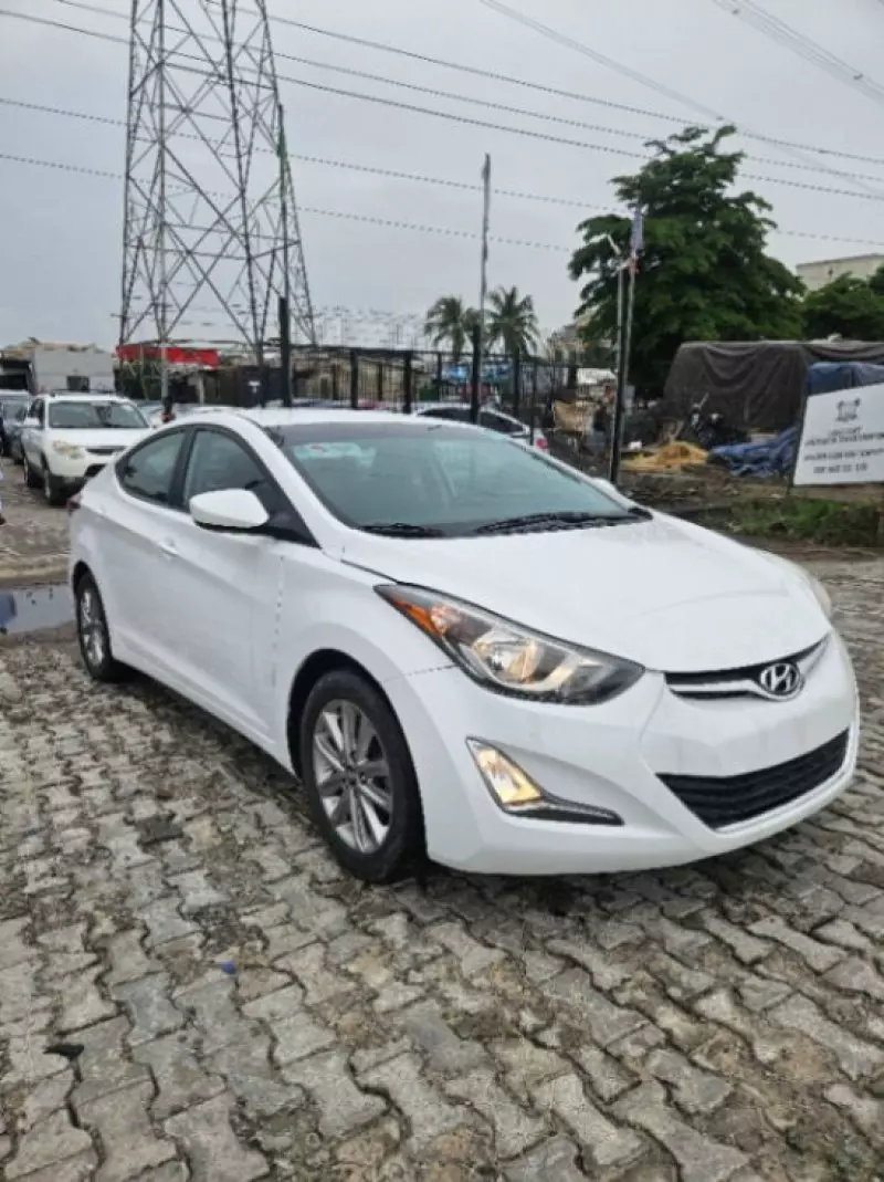 Hyundai Elantra - 2014