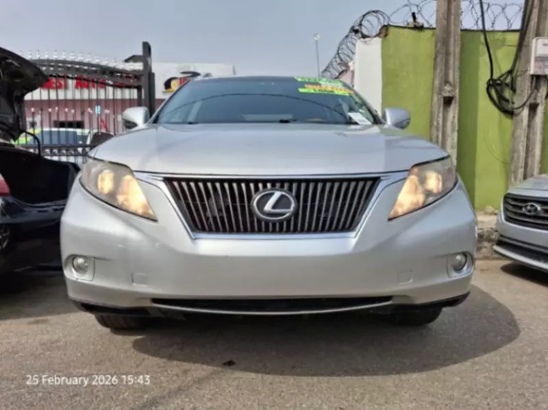 Lexus RX   - 2010