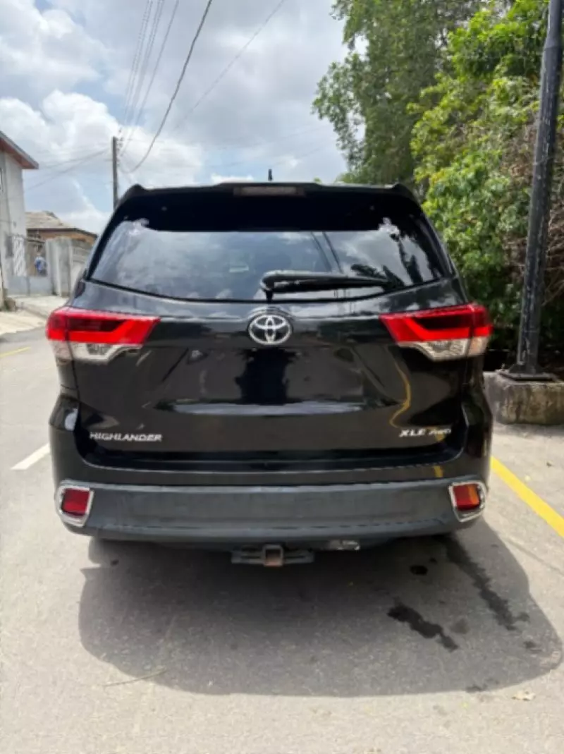 TOYOTA Highlander   - 2015