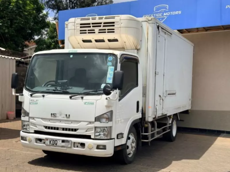 Isuzu Elf   - 2016