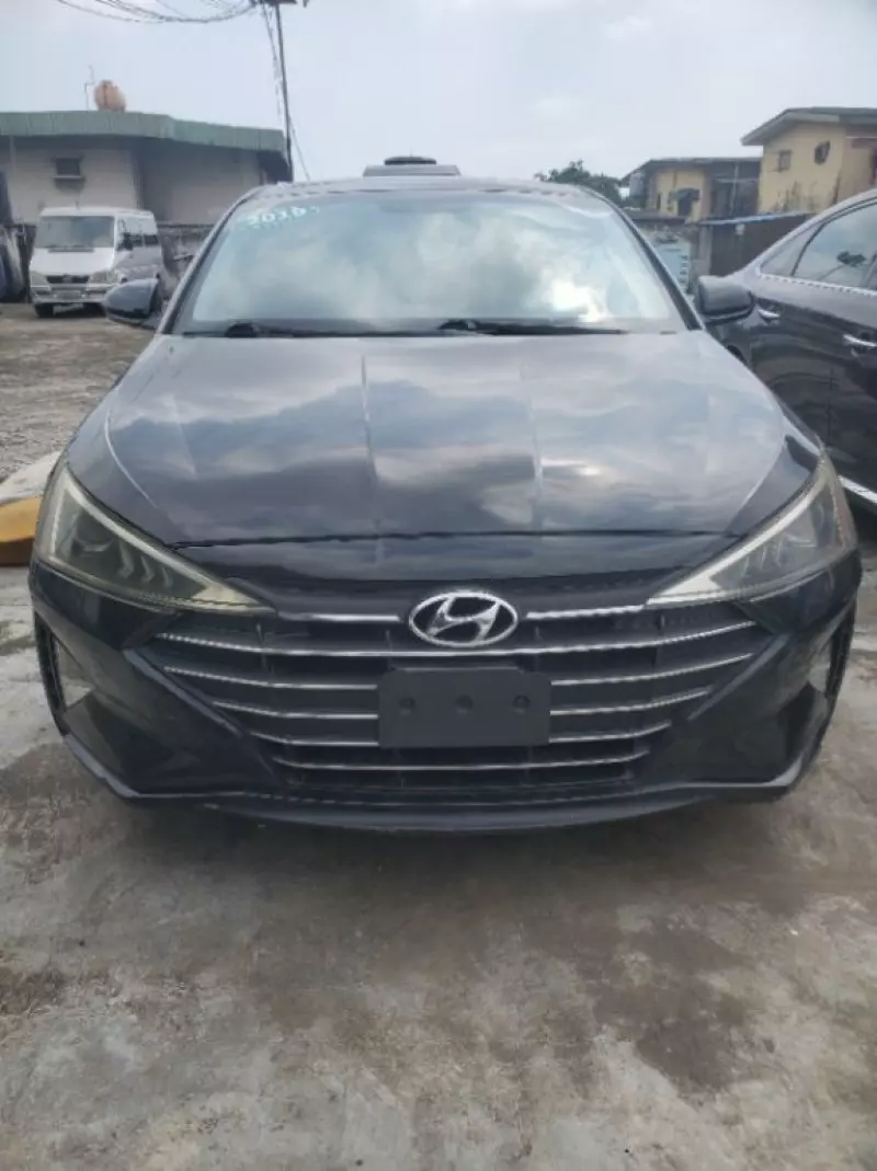 Hyundai Elantra   - 2019