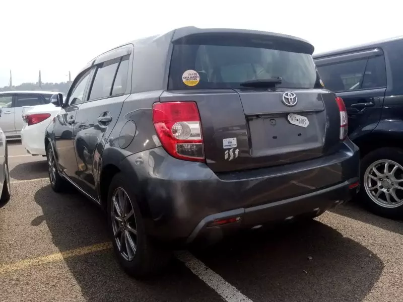 Toyota Ist    - 2012