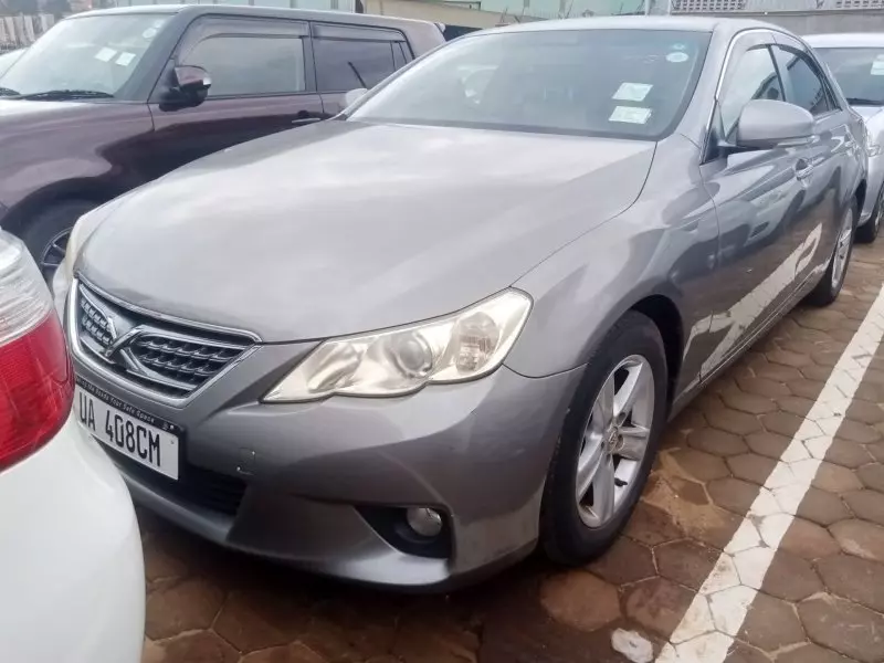 Toyota Mark X   - 2010
