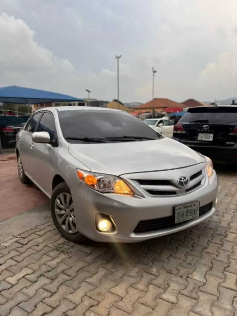 Toyota Corolla   - 2010