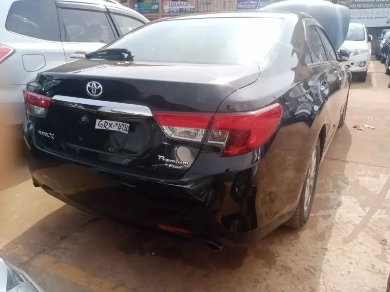 Toyota Mark X   - 2016