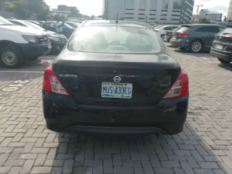 Nissan Almera   - 2005